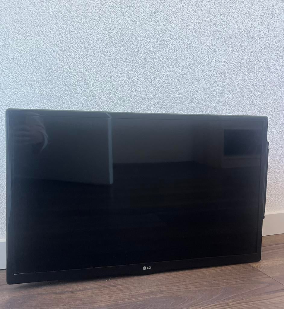 LG TV 28 inch met verstelbare wandbeugel, Ophalen, Gebruikt, 50 Hz, LG