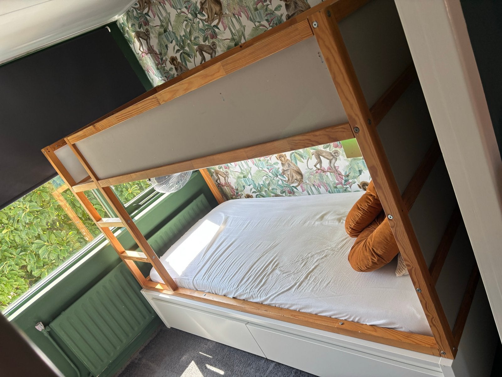 Kura stapelbed met lades, stopcontact en LED verlichting, Kinderen en Baby's, 85 tot 100 cm, Gebruikt, Ophalen of Verzenden, Lattenbodem