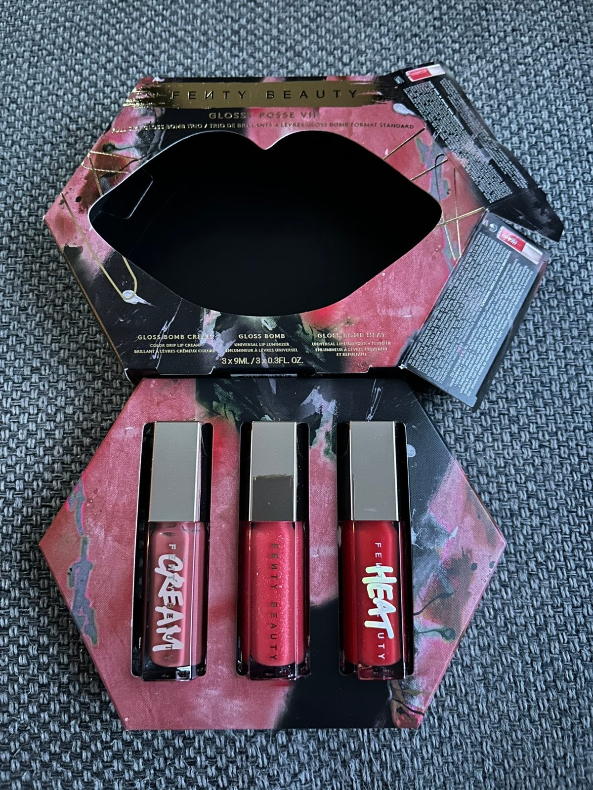 Fenty Beauty Glossy Posse Volume 7.0-Nieuw! 100% Origineel!, Nieuw, Ophalen of Verzenden, Make-up, Overige kleuren