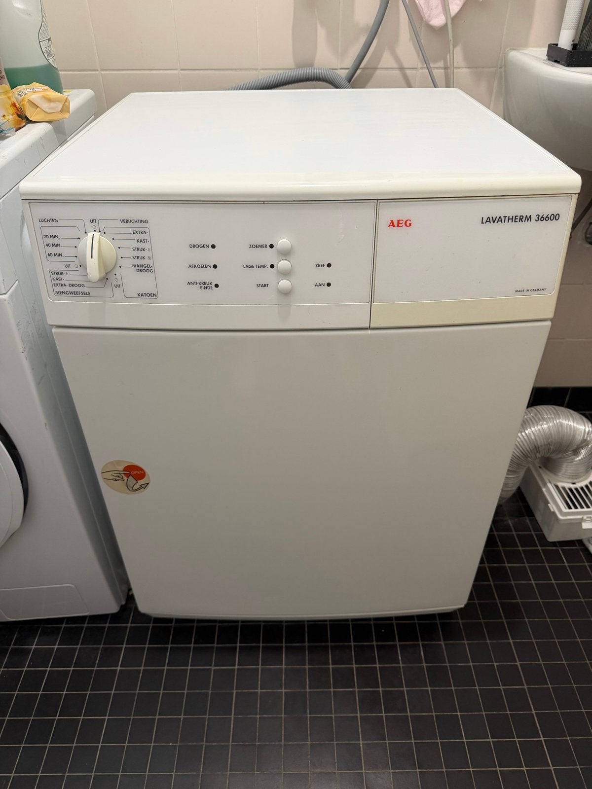 AEG Lavatherm 36600 Luchtafvoerdroger - Betrouwbaar en Ruim, Ophalen, 6 tot 8 kg, Gebruikt, Luchtafvoer