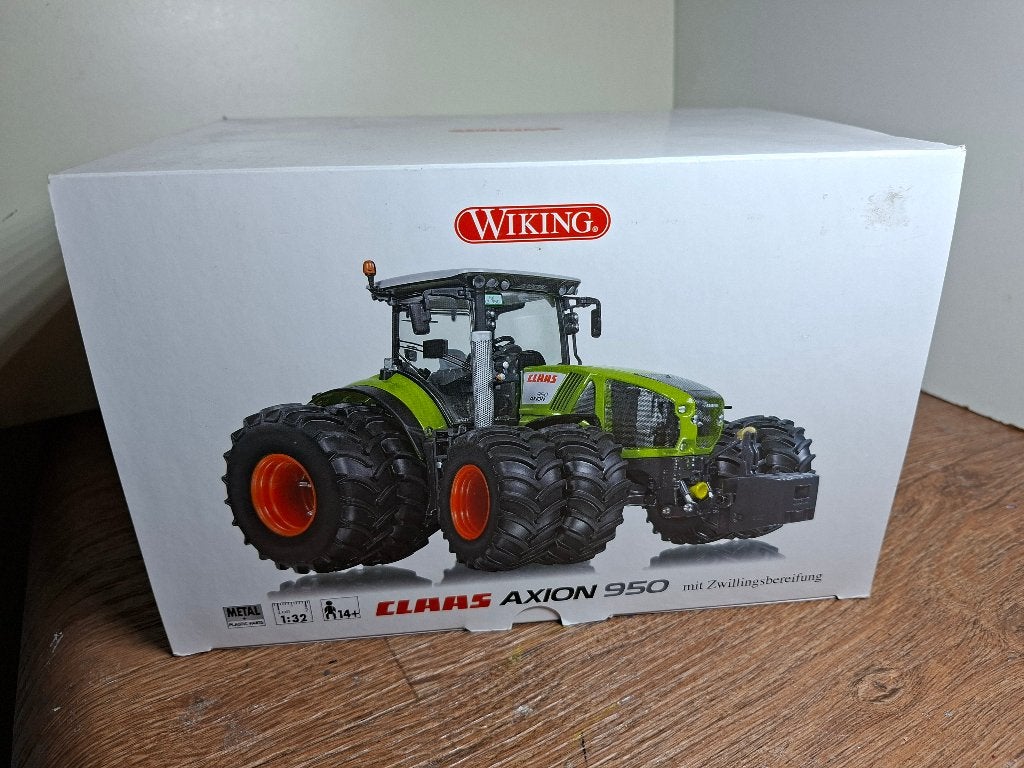 Te koop Wiking Claas Axion 950 dubbellucht.(A), Hobby en Vrije tijd, Ophalen of Verzenden, Nieuw, Tractor of Landbouw, Overige merken
