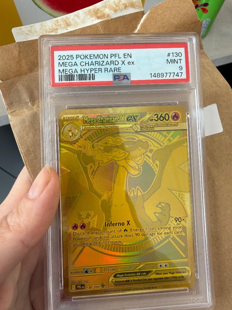 2025 gouden Charizard psa9 phantasmal flames, Ophalen of Verzenden, Nieuw, Losse kaart