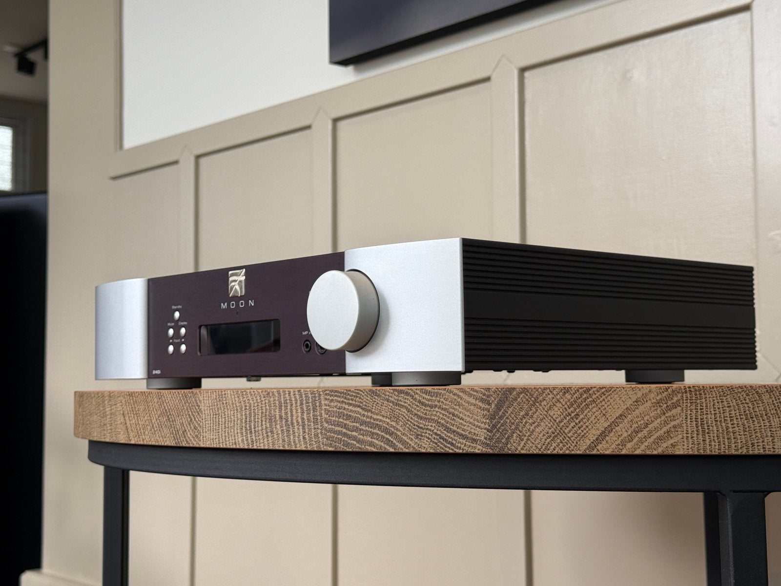 Moon 240i, Overige merken, Ophalen of Verzenden, Zo goed als nieuw, 60 tot 120 watt