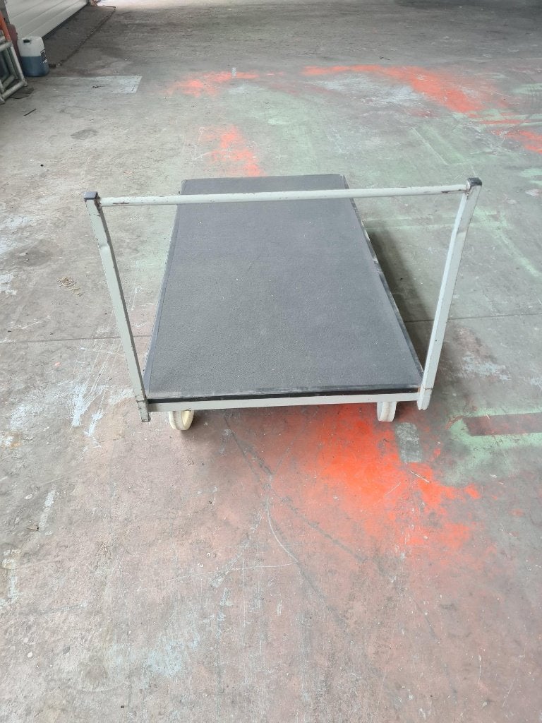 podiumkar 100 x 200 cm met duwbeugel, Ophalen, Gebruikt, Overige typen