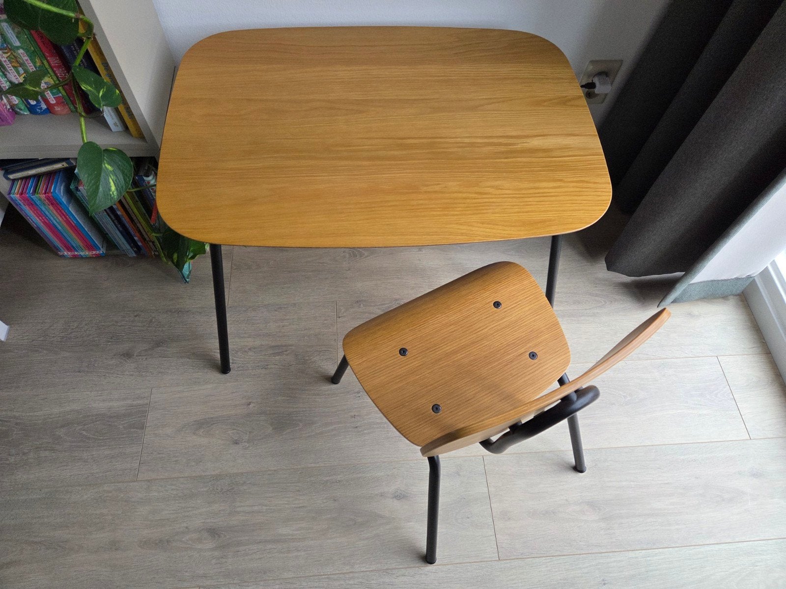 Sebra Oakee tafel en stoel nieuwstaat, Ophalen, Nieuw, Tafel(s) en Stoel(en)