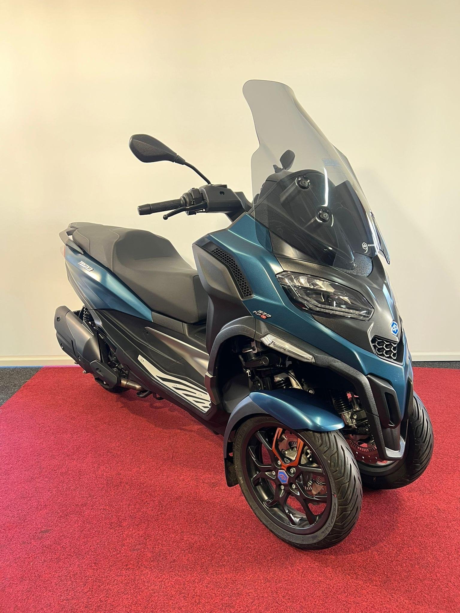 Piaggio MP3 530 HPE Exclusive ABS, Traction Control, Bedrijf, 12 t/m 35 kW, Scooter