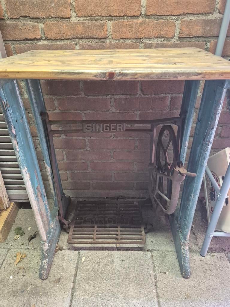 Singer naaimachine tafel opknapper antiek brocante gietijzer, Ophalen