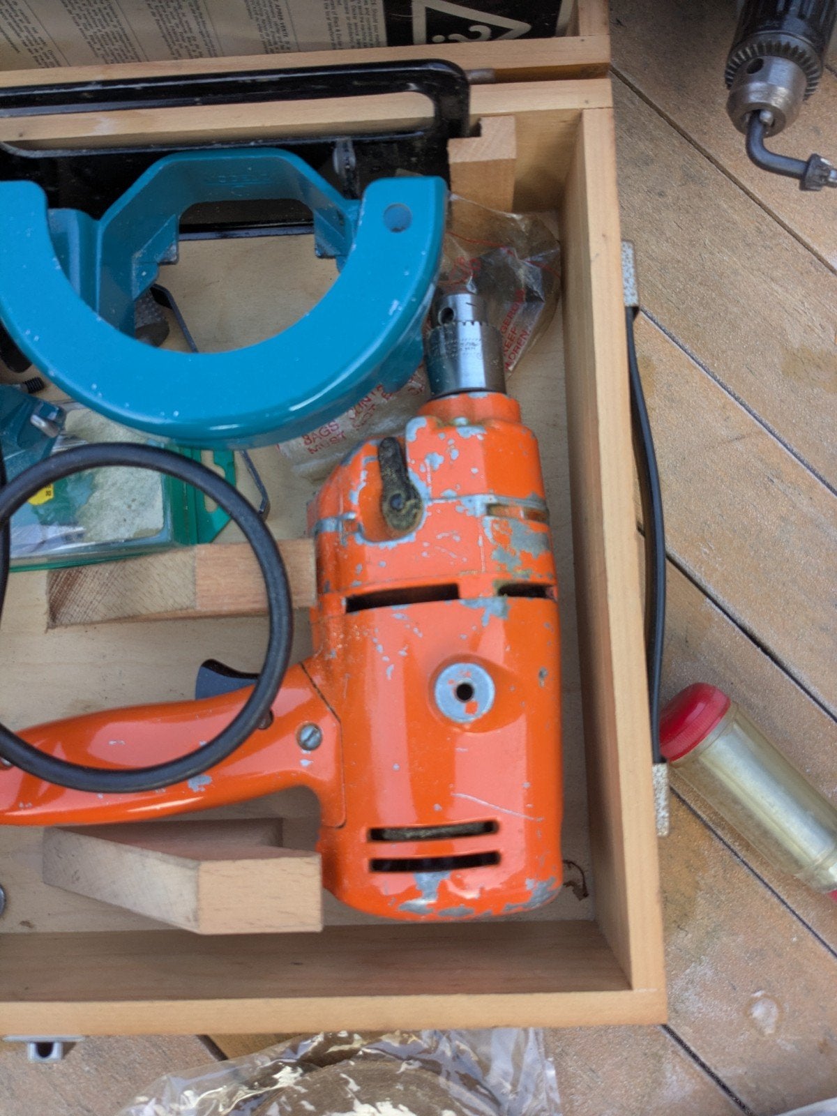 Vintage Black & Decker Boormachine Set met Accessoires, Ophalen, Gebruikt, Minder dan 400 watt, Boormachine