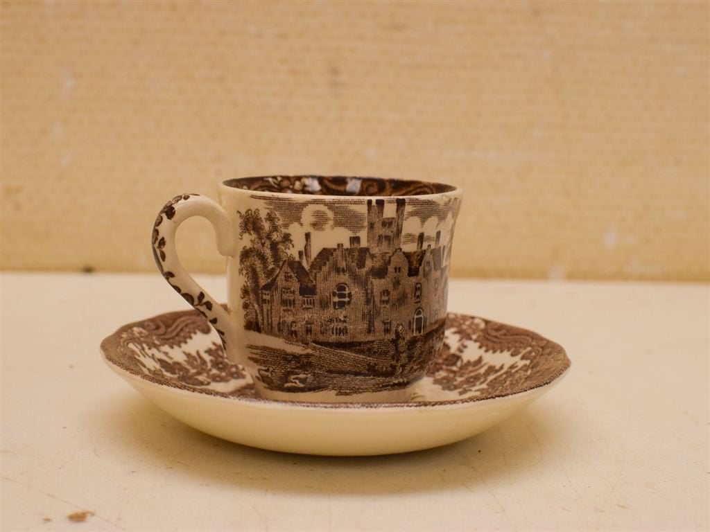 Royal Worcester porseleinen kop en schotel 51822, Gebruikt, Ophalen of Verzenden, Bord(en), Overige stijlen