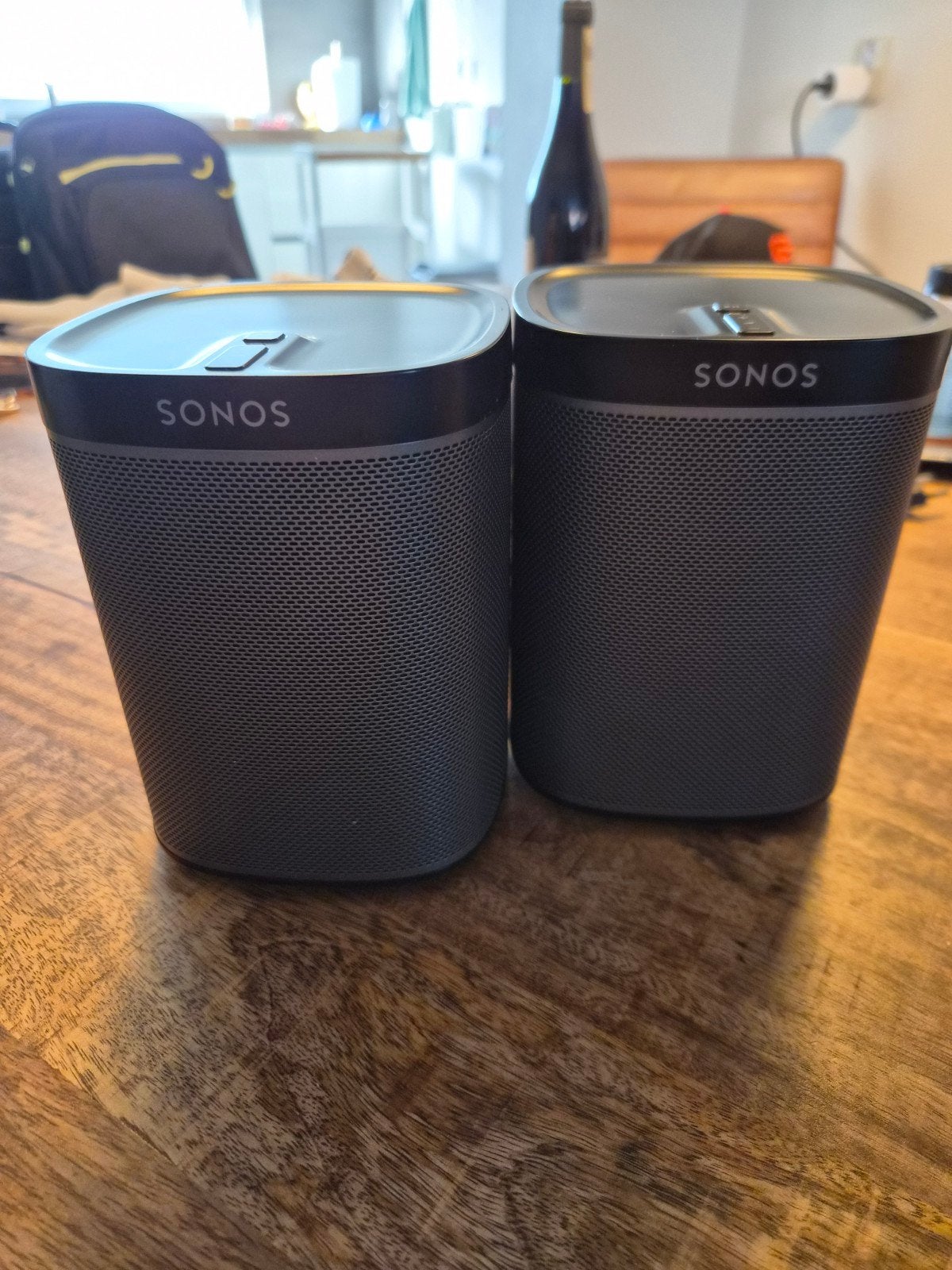 Twee Sonos Play 1  zwart speakers (per stuk of set)