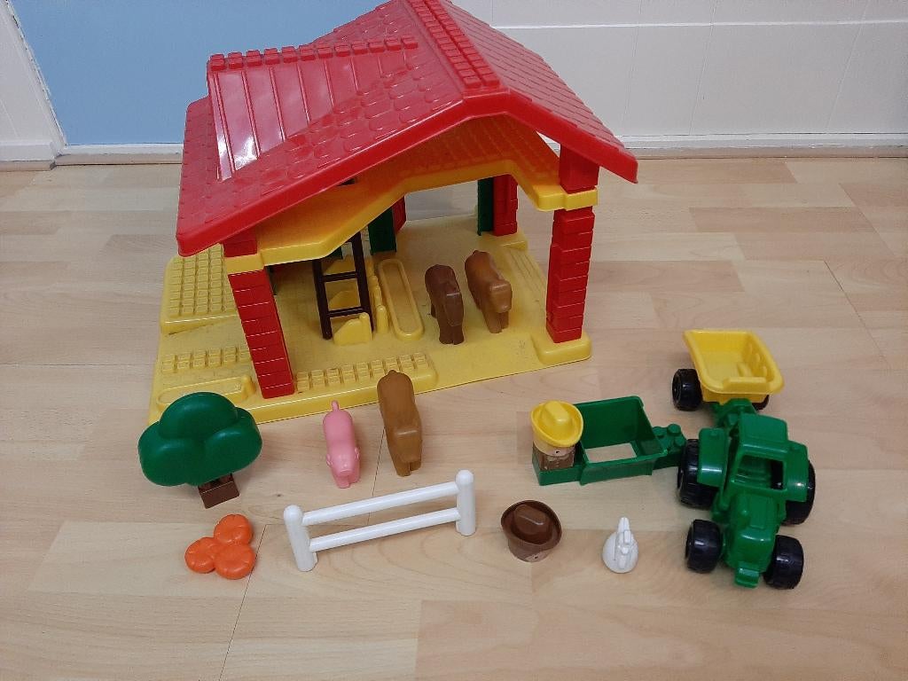 Vintage speelgoed boerderij set met tractor, stal en dieren, Ophalen, Gebruikt, Overige thema's, Compleet