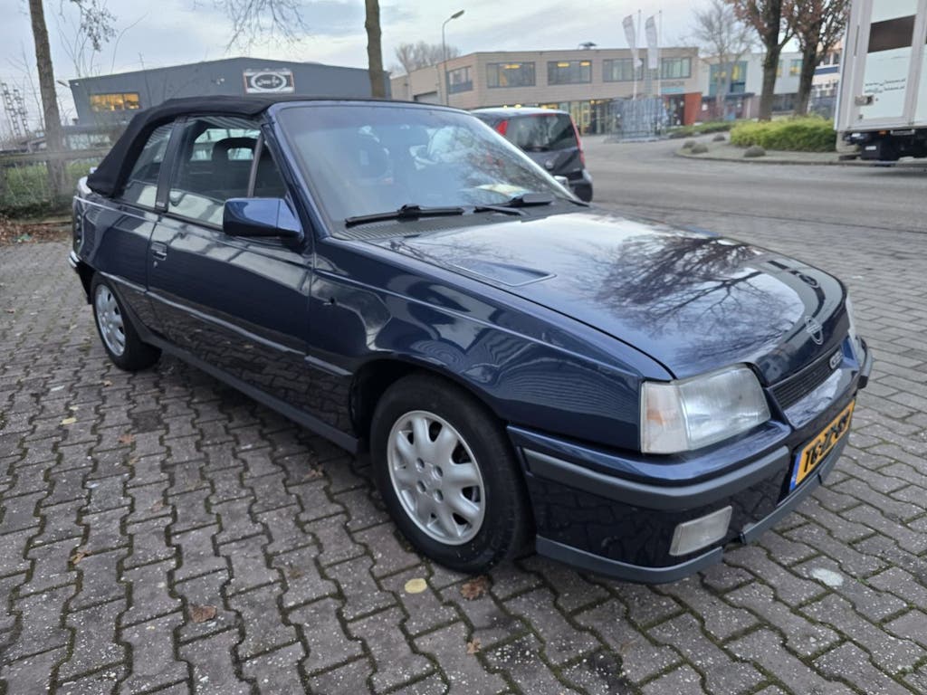 Opel KADETT-E-CABRIO C2.0NE GSI OPNIEUW GESPOTEN (bj 1990), foto 5