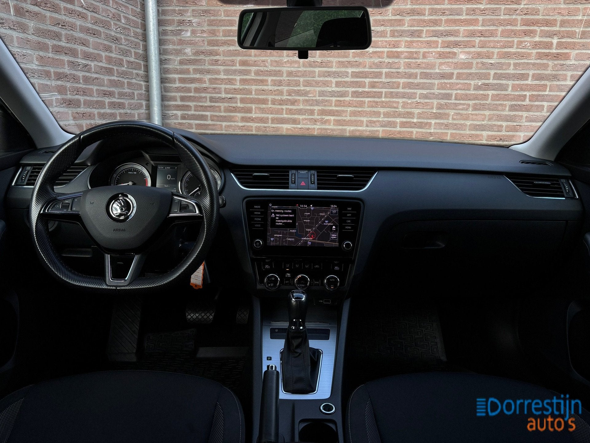 Skoda Octavia 1.0 TSI Greentech Ambition Business | Automaat, Auto's, Dealer onderhouden, Stof, Gebruikt, Parkeersensor