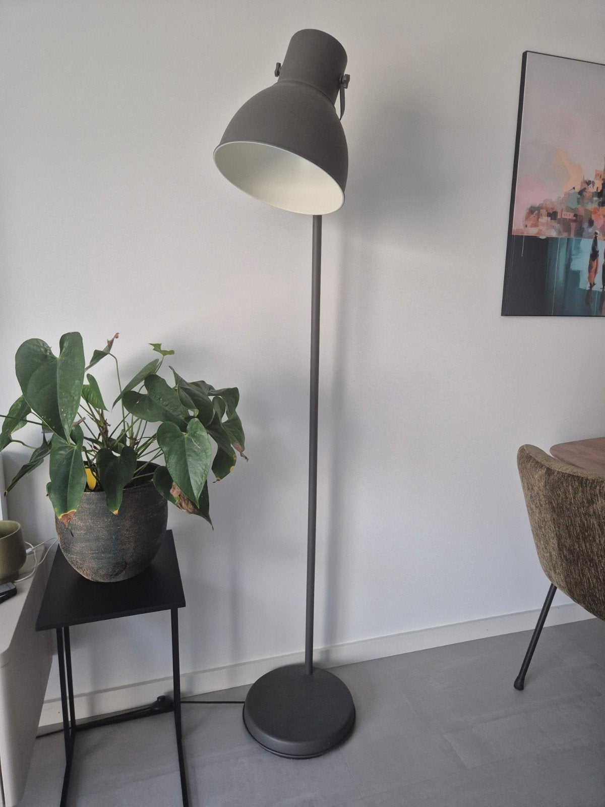 IKEA Hektar Antraciet Staande Lamp - Zo goed als nieuw, Huis en Inrichting, Lampen | Vloerlampen, Ophalen, Industrieel, Modern
