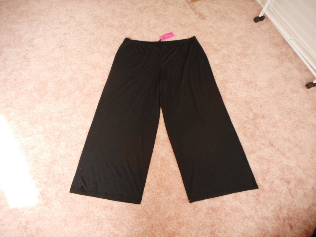 Nieuwe leuke zwarte broek Rimini maat 7 Wijde pijpen, Kleding | Dames, Italy, Nieuw, Rimini, Ophalen of Verzenden