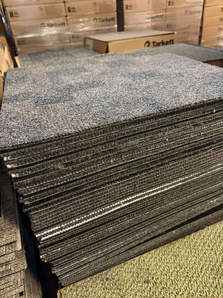 Partij Desso tapijttegels B-keus D. grijs 50x50cm nieuw #021, Huis en Inrichting, Stoffering | Vloerbedekking, Niet ingevuld, Nieuw