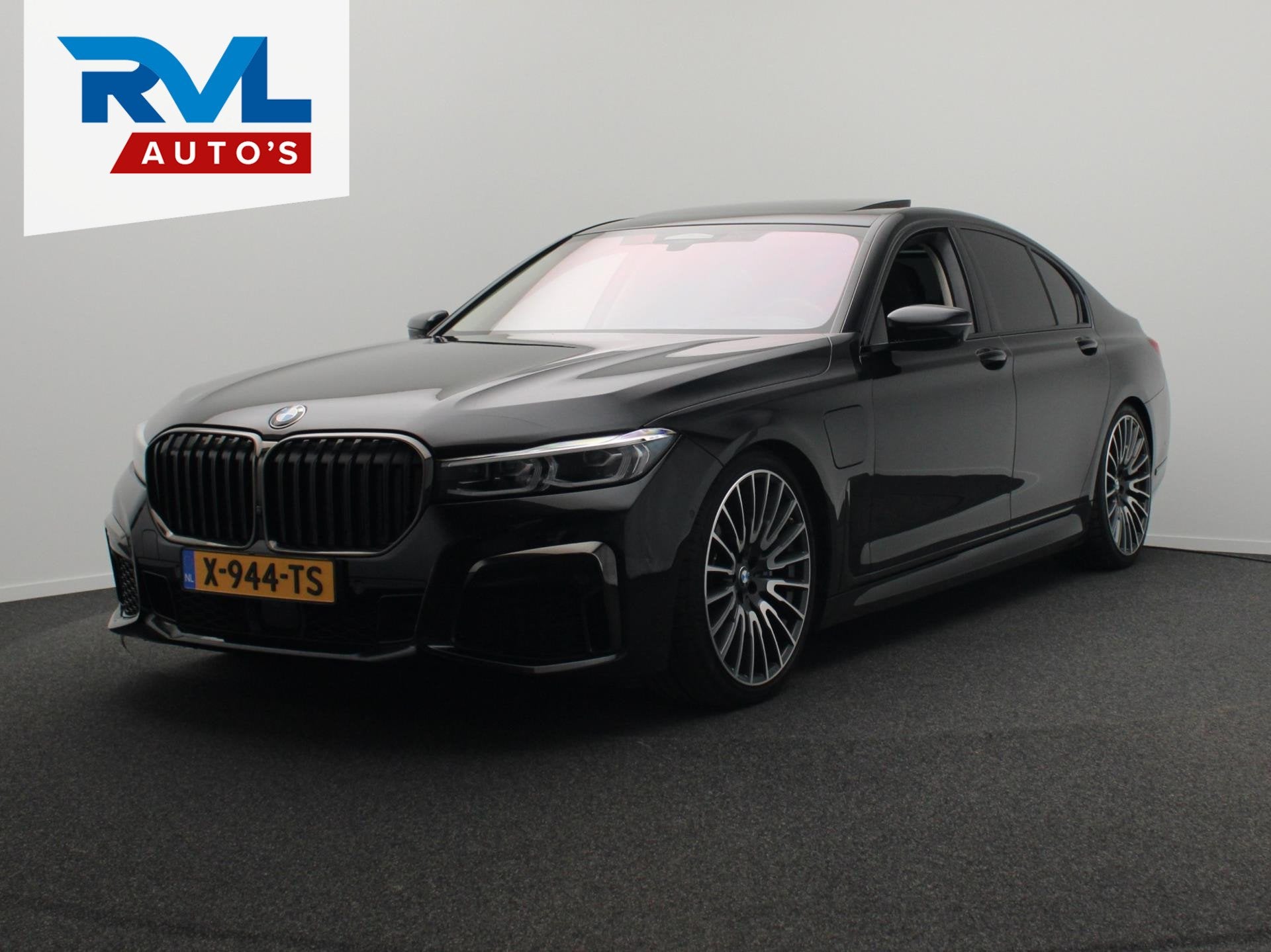 BMW 7-serie 745e High Executive *M Sport* Xpel Massage 394 p, Automaat, Achterwielaandrijving, Gebruikt, Zwart