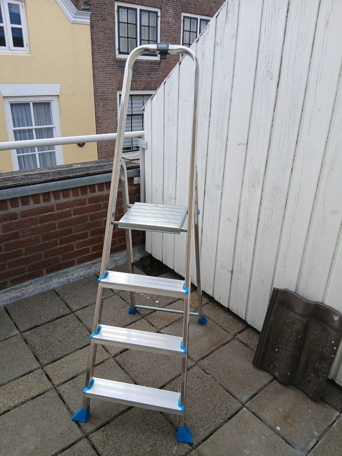 Gamma Aluminium Huishoudtrap - 4 treden, Doe-het-zelf en Verbouw, Ophalen, Trap, Zo goed als nieuw, Opvouwbaar of Inschuifbaar
