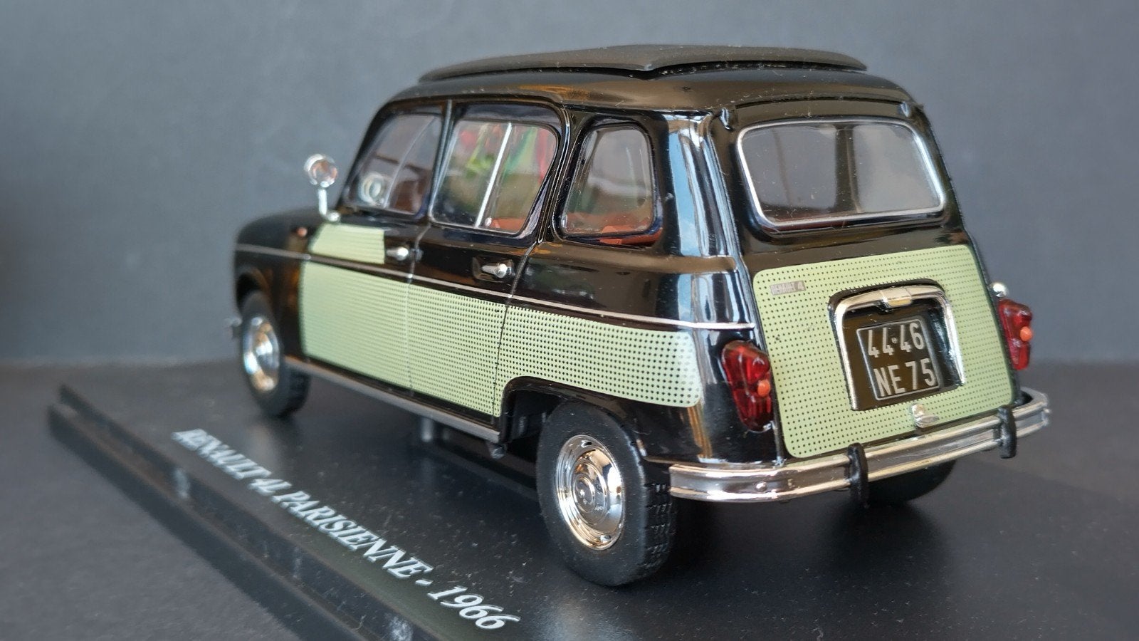 Renault 4 R4 Parissiene 1966 1:24 Alras Collections Pol, Overige merken, Auto, Verzenden, Nieuw