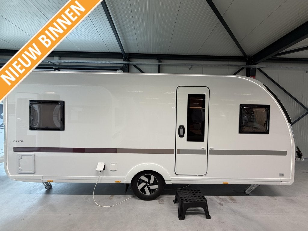 Adria Adora 522 UP, Overige typen, Rondzit, Adria, 5 tot 6 meter