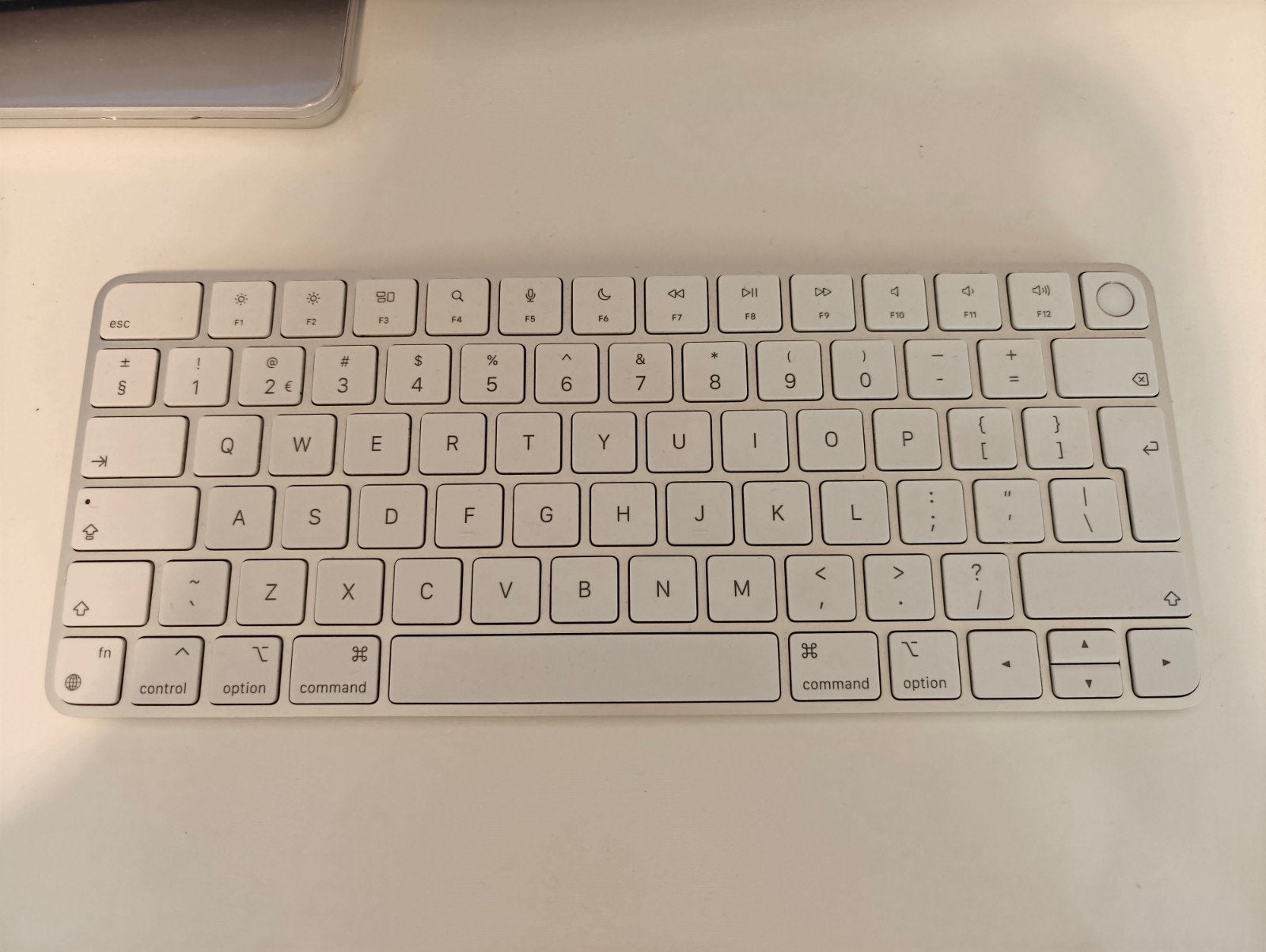 Apple Magic Keyboard with Touch ID white