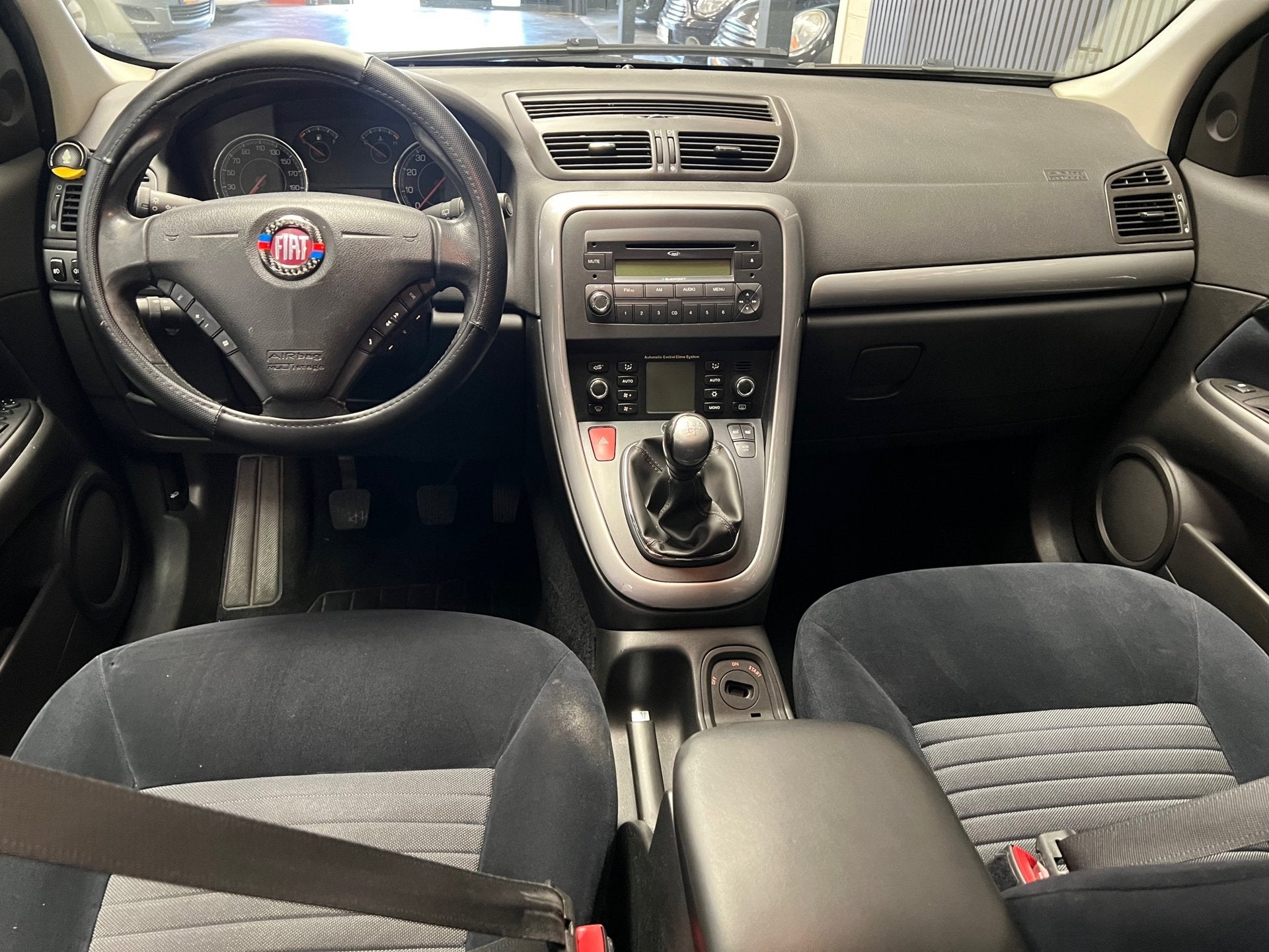 Fiat Croma 1.8 16V Corporate 2e Eigenaar - NAP - Cruise - Pa, Voorwielaandrijving, Stof, Gebruikt, Zwart
