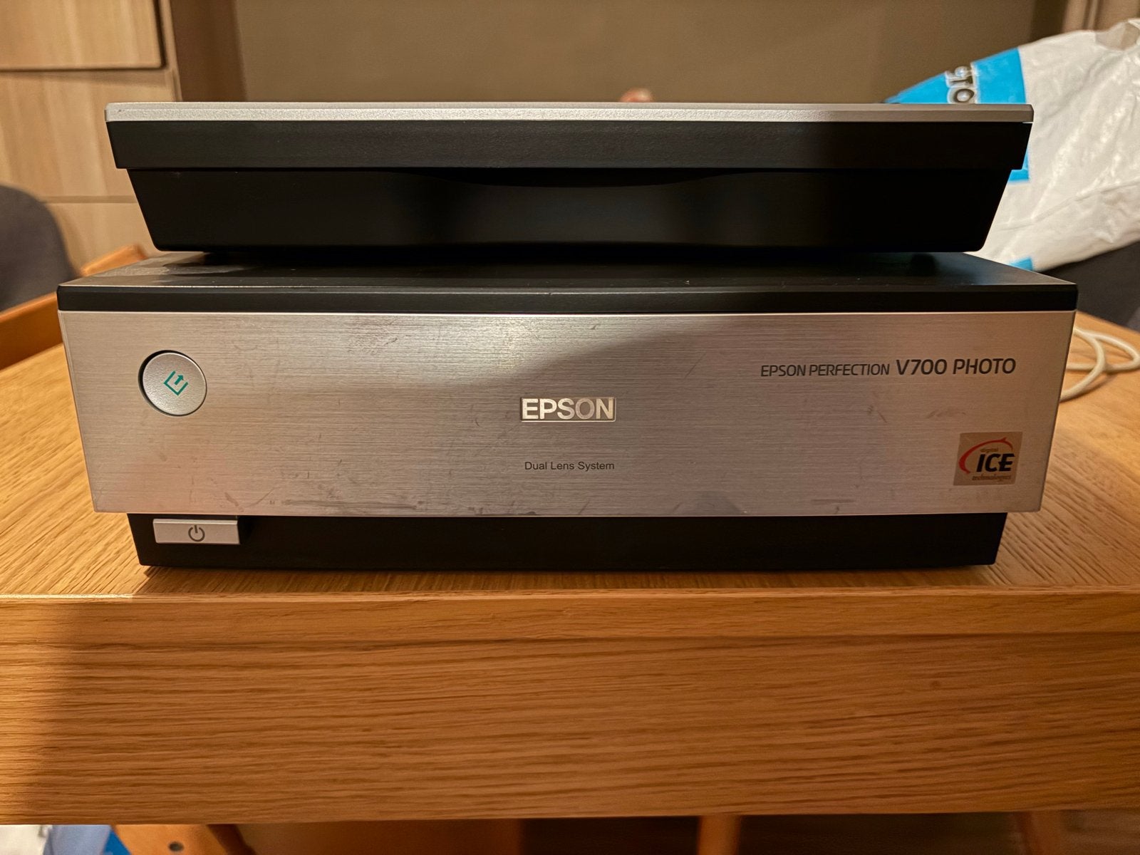 Epson V700 Photo filmscanner, Computers en Software, Scanners, Gebruikt, Flatbedscanner, Windows, Ophalen