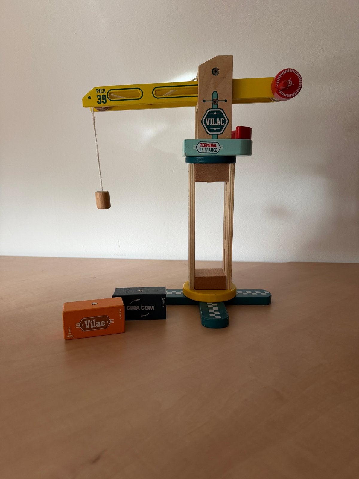 Vilac Houten Kraan met Containers - Speelgoed, Ophalen of Verzenden, Zo goed als nieuw, Jongen of Meisje