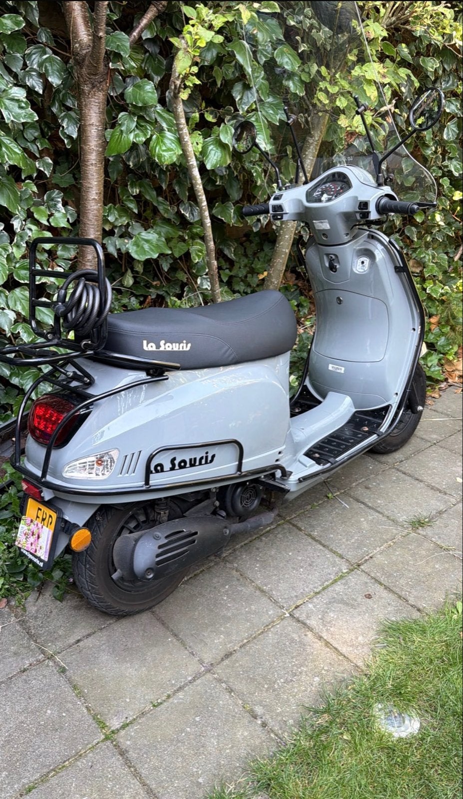 La Souris Sourini Scooter - Zo goed als nieuw, Maximaal 45 km/u, Ophalen of Verzenden, Zo goed als nieuw, Benzine