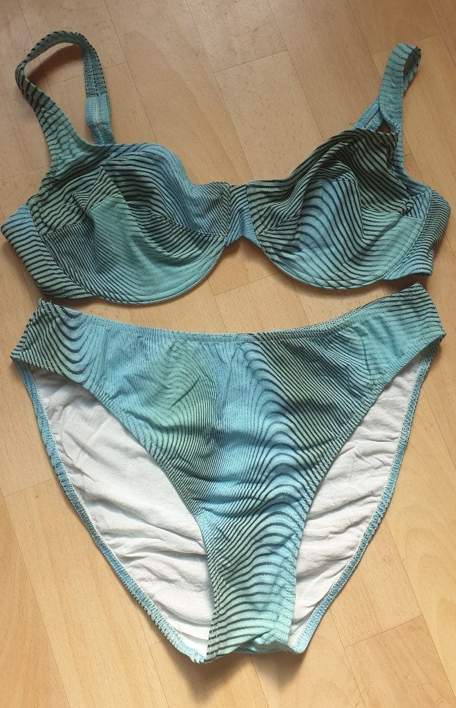 bikini met beugel maat 44 kleur aqua blauw gestreept, Verzenden, Zo goed als nieuw, Blauw, Bikini
