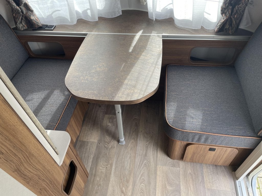 Eriba Touring 542 Legend, Caravans en Kamperen, Caravans, Overige typen, Standaardzit, Schokbreker, Bedrijf