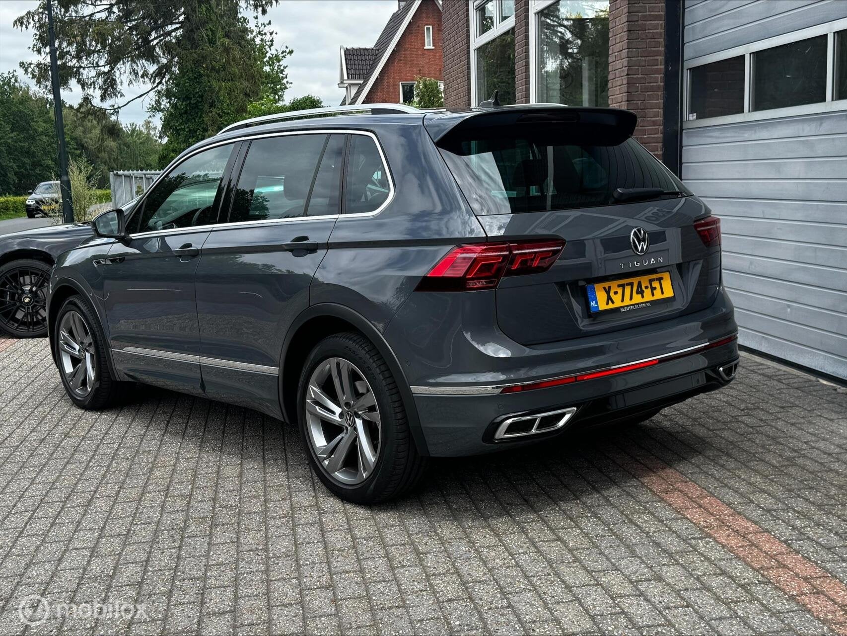 Volkswagen Tiguan 1.5 TSI R LINE DSG PANO/CAMERA/LED/ECC, 15 km/l, Euro 6, 4 cilinders, 150 pk