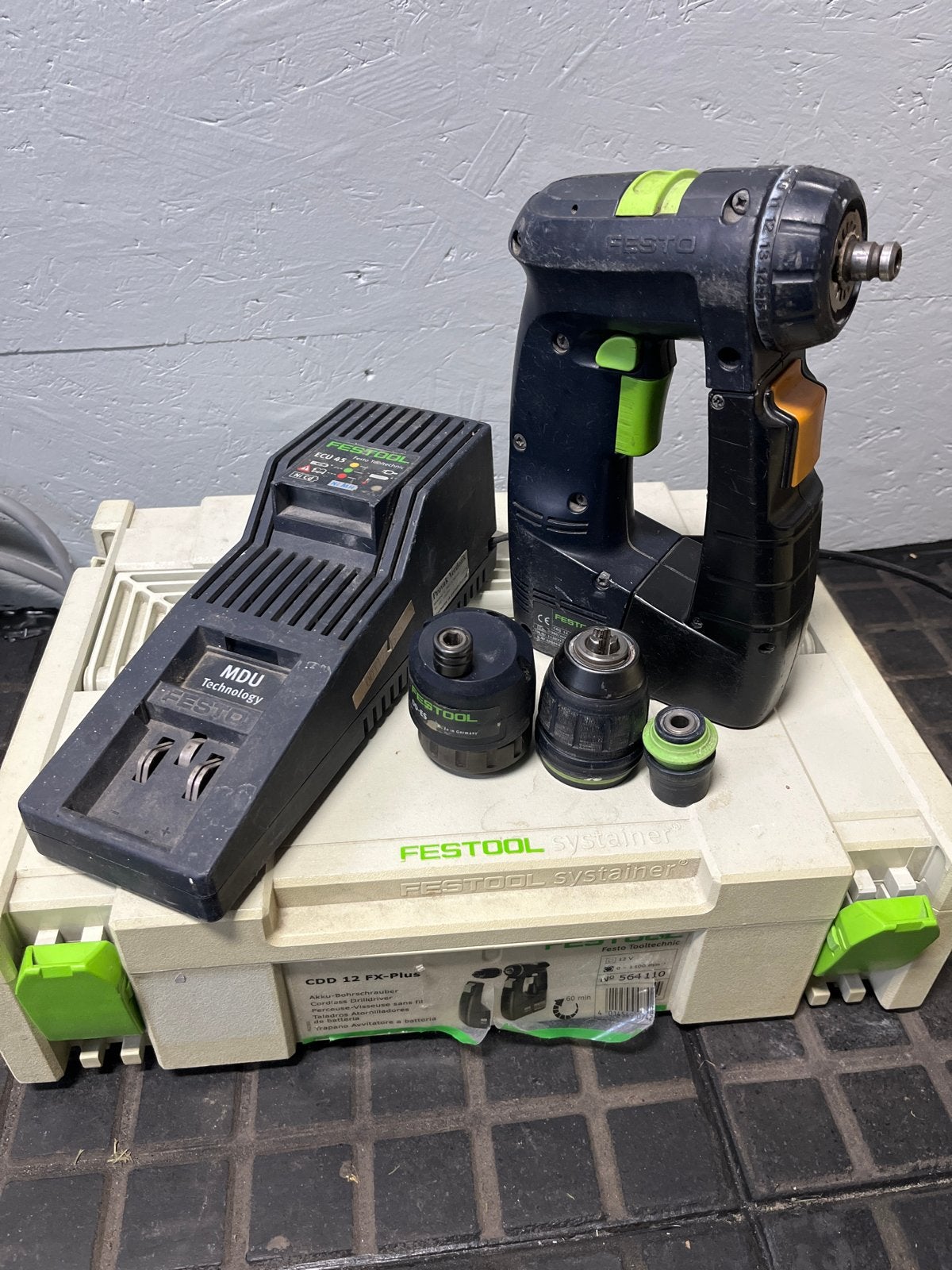 Festool Schroefmachine CDD 12 FX met accessoires, Ophalen of Verzenden, Gebruikt, Minder dan 400 watt, Boor- en Schroefmachine