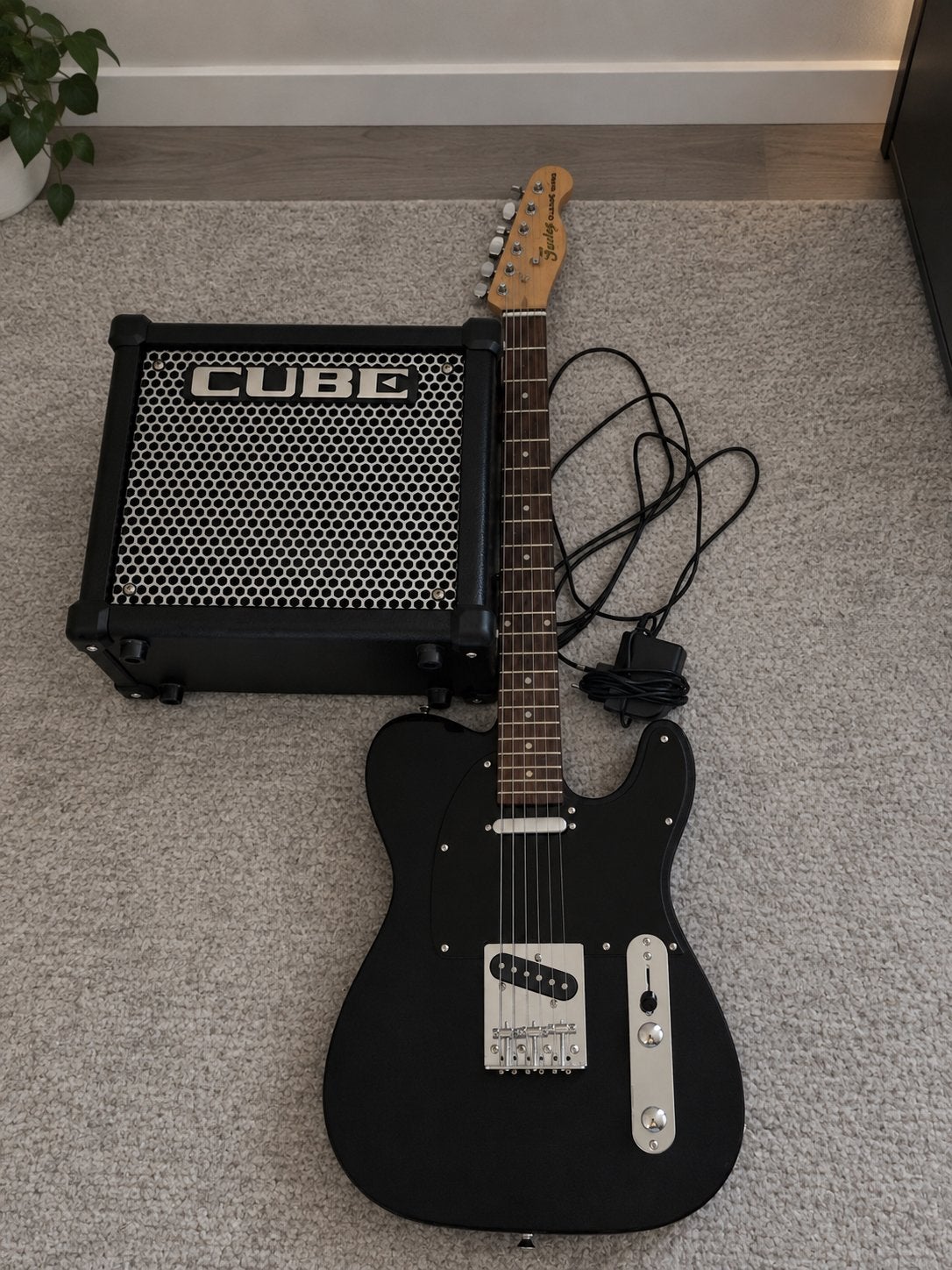 Fazley Elektrische Gitaar + Roland CUBE-10GX Versterker set, Muziek en Instrumenten, Met versterker, Zo goed als nieuw, Solid body
