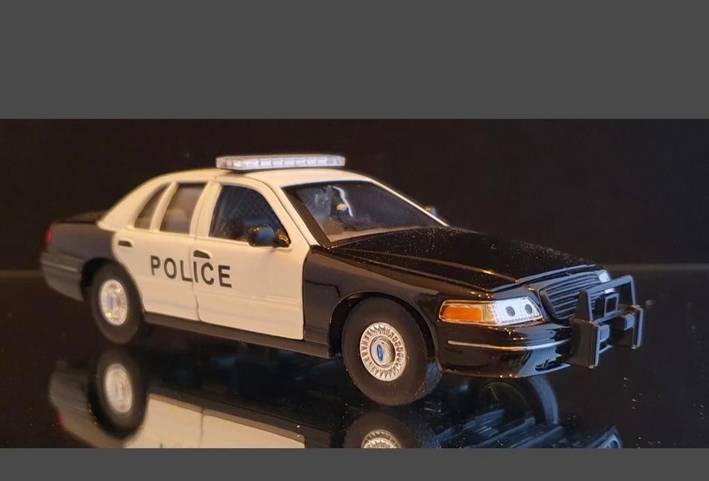 Welly Ford Crown Victoria Police 1:24 Diecast Model, Ophalen of Verzenden, Nieuw, Auto, Welly