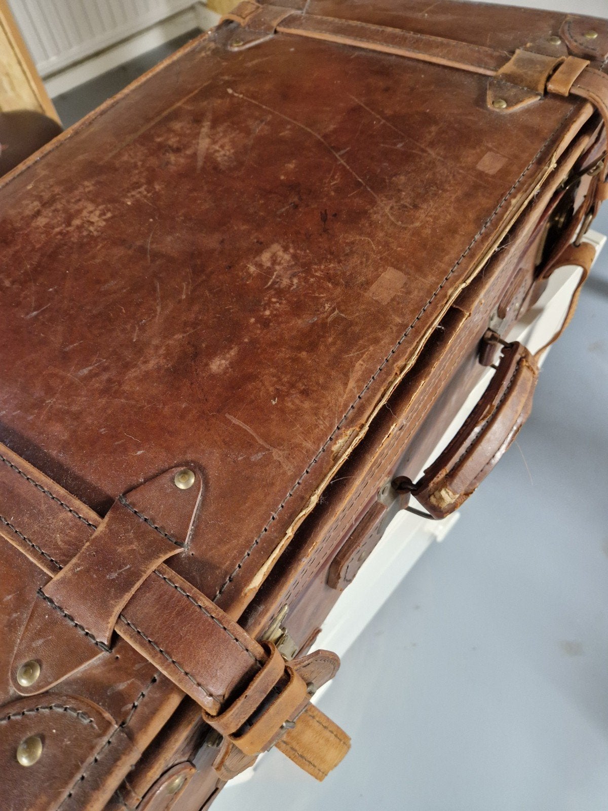 Vintage Leren Koffer - Authentieke Reiskoffer, Antiek en Kunst, Ophalen of Verzenden