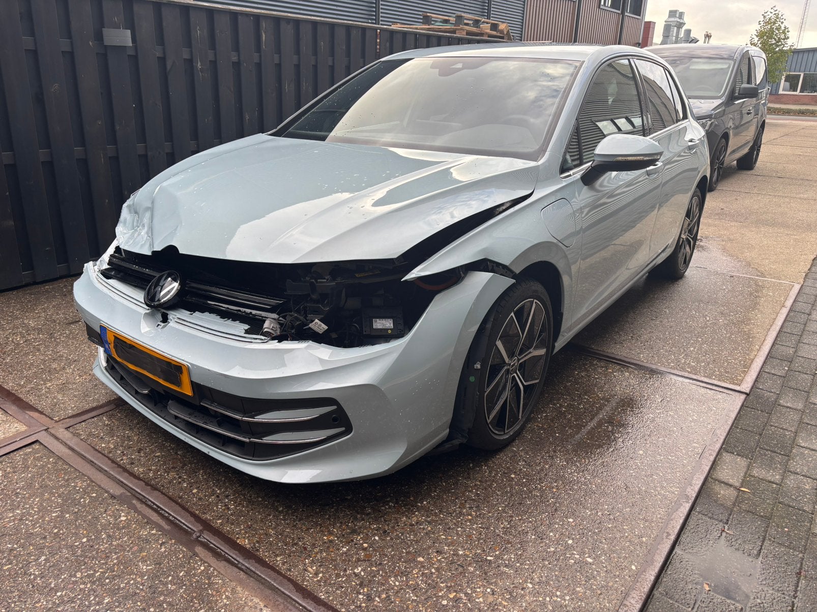 Vw Golf 1.5 hybride 50 jaar editie  automaat bj2025, Volkswagen, Zwart, Hybride Elektrisch/Benzine, Hatchback