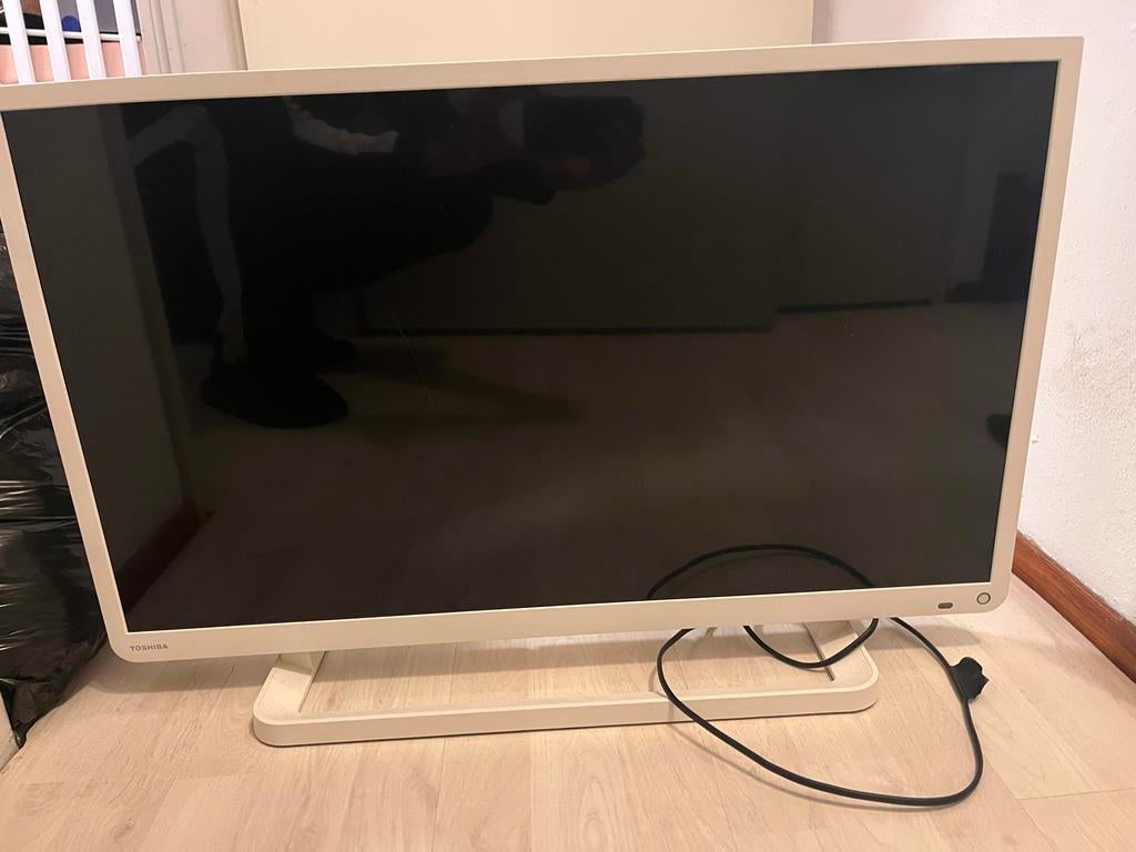 Toshiba LCD-televisie 32 inch, Toshiba, 50 Hz, LCD, Zo goed als nieuw