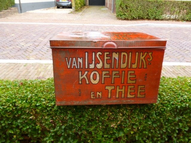antieke ijzeren koffie en theekist 50 x 30 x 32 cm IZGS, Ophalen of Verzenden