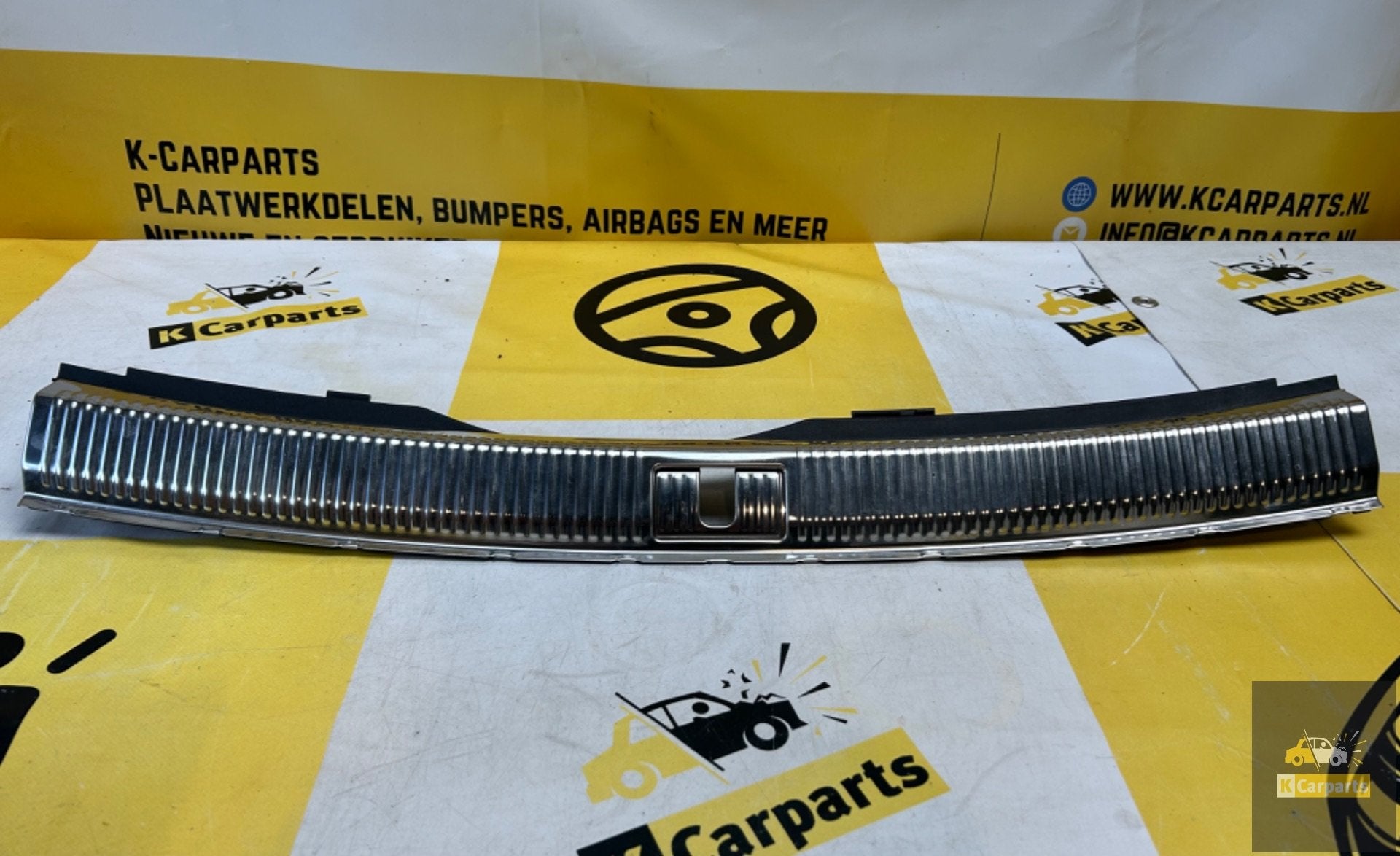 A6 RS6 C7 4G Sierlijst achter chroom INSTAPLIJST 4G9864483, Info@fabrikant.eu, Fabrikantstraat 1
1000 AA  Amsterdam, NL, Achter