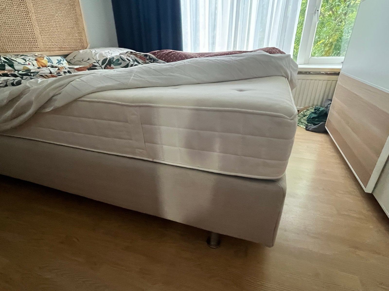 IKEA Hyllestad Tweepersoons Boxspring Bed 160x200, Ophalen, Gebruikt, Beige, Tweepersoons