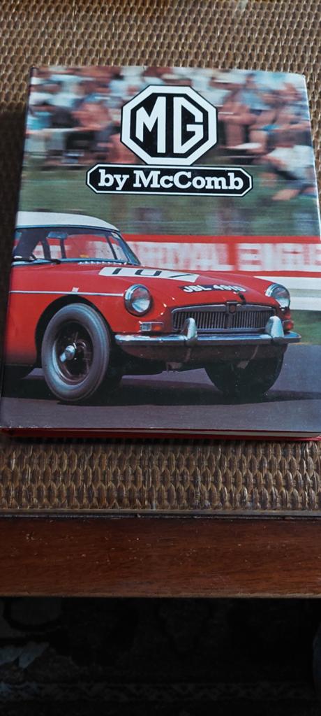 MG by McComb, Boeken, Auto's | Boeken, Ophalen of Verzenden, Gelezen, Overige merken
