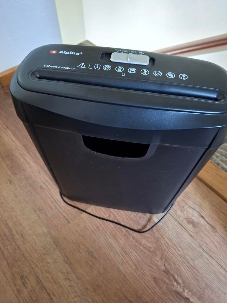 Alpina papierversnipperaar met verschillende standen, Ophalen of Verzenden, Gebruikt, Alpina