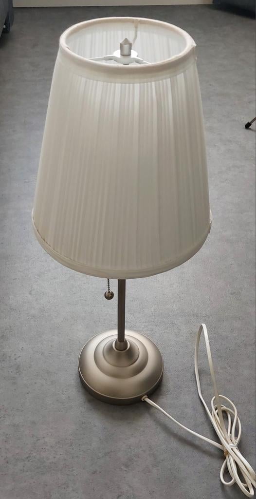 Mooi RVS staande lamp met plissé kapje (gebroken wit) 55 cm, Ophalen of Verzenden, Zo goed als nieuw, 50 tot 75 cm