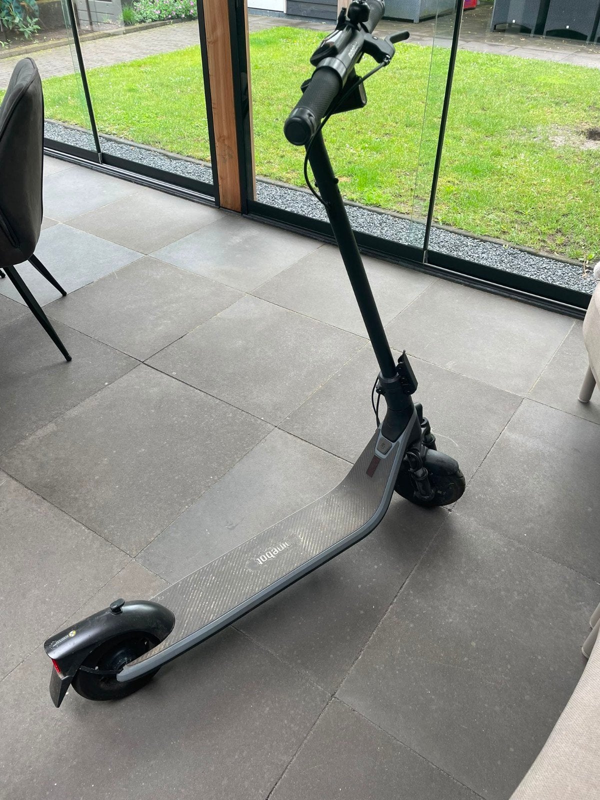 Ninebot E2 elektrische step, Ophalen, Zo goed als nieuw, Elektrische step (E-scooter)