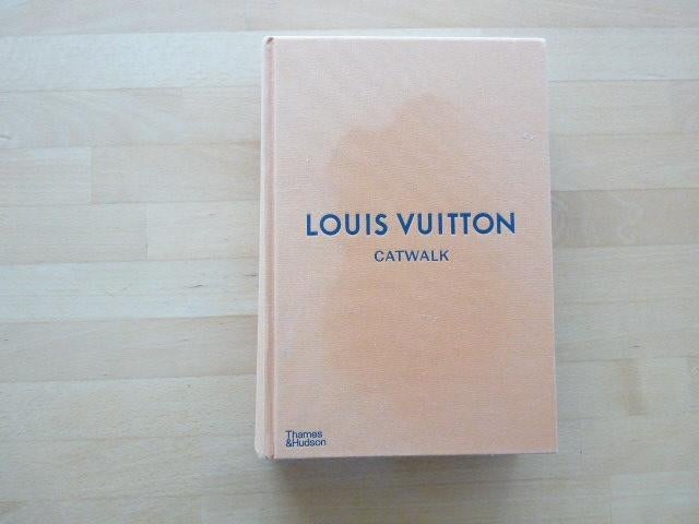 Louis Vuitton Catwalk, The complete Fashion Collections, Ophalen of Verzenden, Couturiers