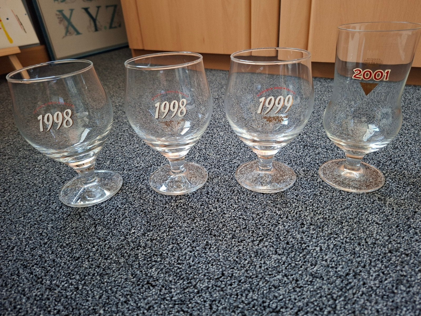 4 Bierglazen Heineken met jaartal, Ophalen, Zo goed als nieuw, Glas of Glazen, Heineken