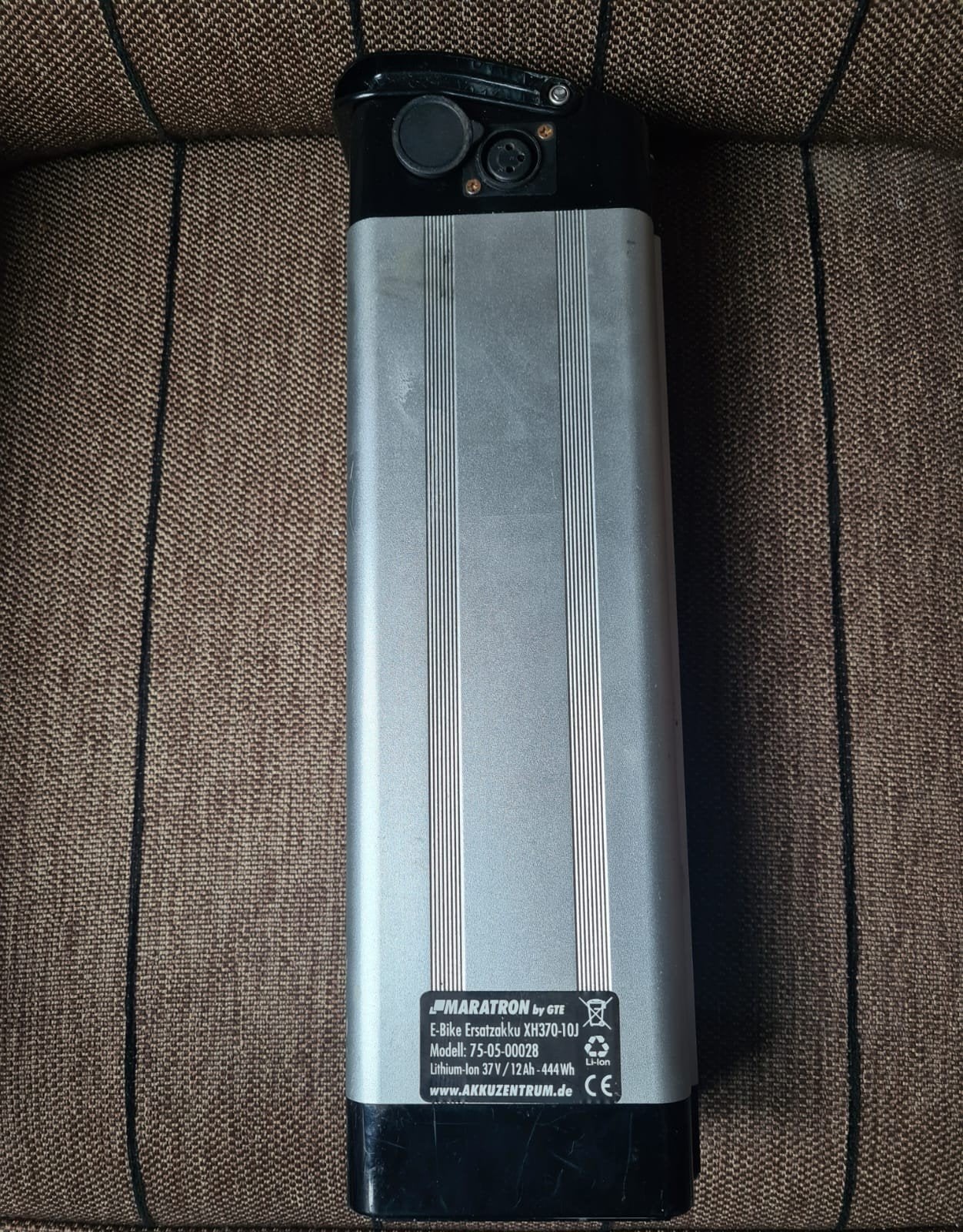 Maratron E-Bike Accu XH370-10J met oplader, Zo goed als nieuw