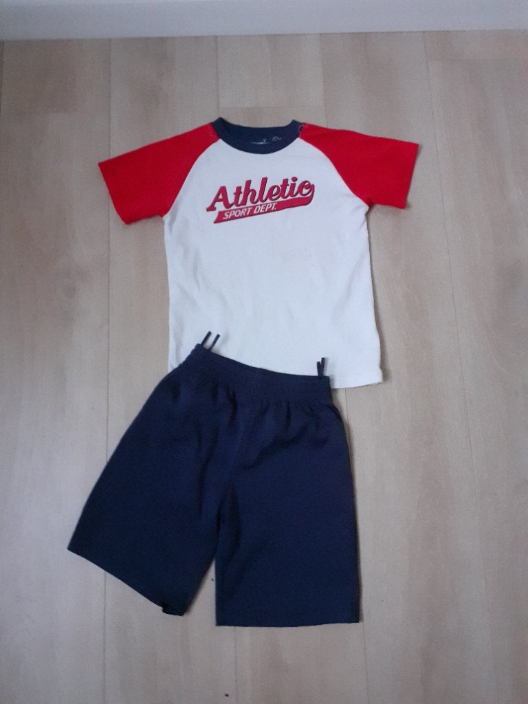 Sport set / gym set maat 122 / 128, Ophalen of Verzenden, Gebruikt, Meisje, Sport- of Zwemkleding
