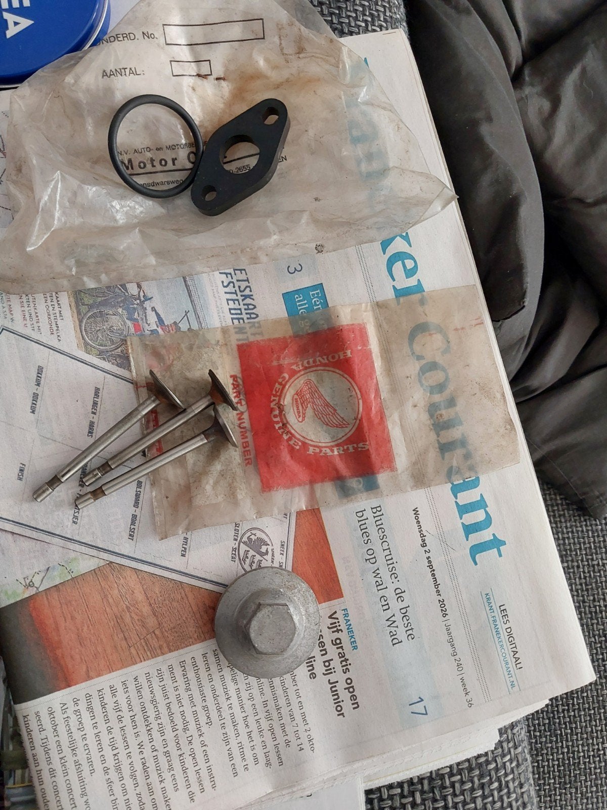 tk honda viertakt delen, Ophalen of Verzenden, Gebruikt, Tank, Overige merken